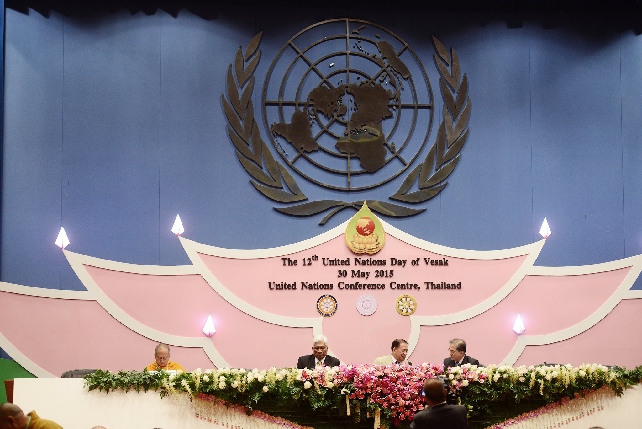 Announcing of the 2015 Bangkok Declaration followed by chanting for world peace