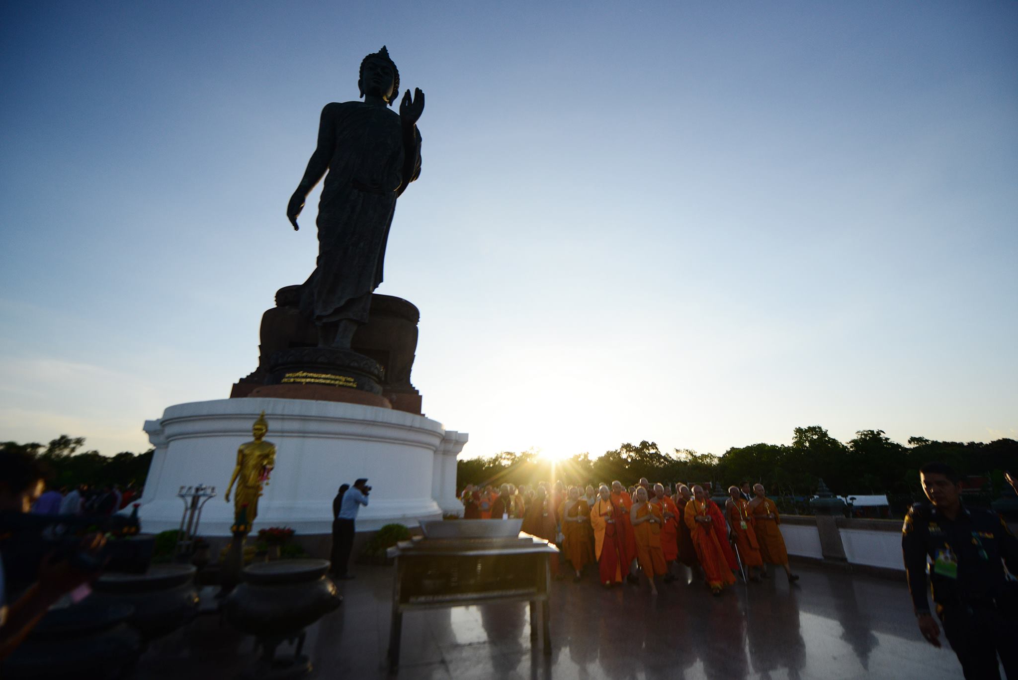 Candle-lit Procession in Srisakyadasapalanyana Buddha Statute’s compound, Buddhamonthon, Nakhornpathom