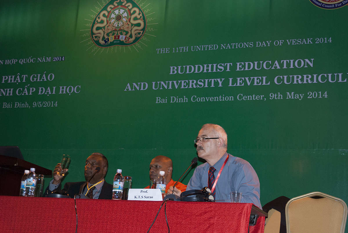 Janos Jelen and Lajos Komar represented our College on UN Day of Vesakh 2014 in Hanoi.